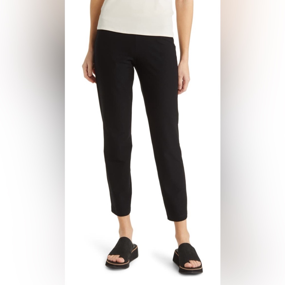 Eileen Fisher Washable Stretch Crepe Pant in Black. Size Medium